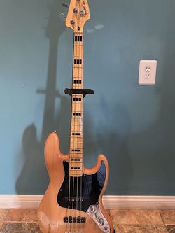FENDER Squier Jazz Bass Guitar