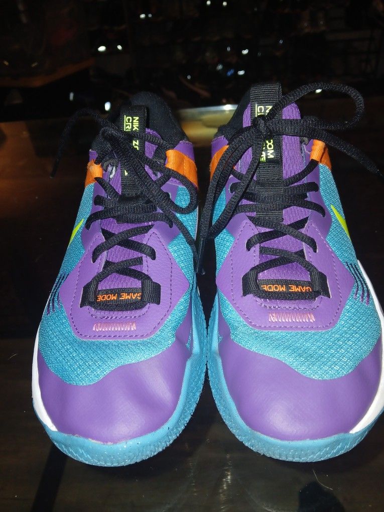 Nike Air Zoom Crossover Boys Size 5Y