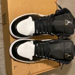 Jordan 1 Mid SE Patent Black White Metallic Silver Metallic Gold 