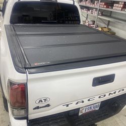 Mx4 Bakflip Bed Cover