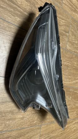 2019–2023 Subaru Ascent Passenger RH LED Headlight OEM 84002XC10