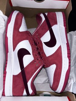 Dunks Valentine’s Day Edition