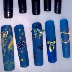 14 Piece Press On Nails 