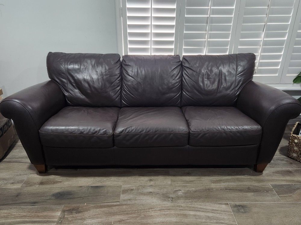 Natuzzi Italian Leather Sofa Set $300