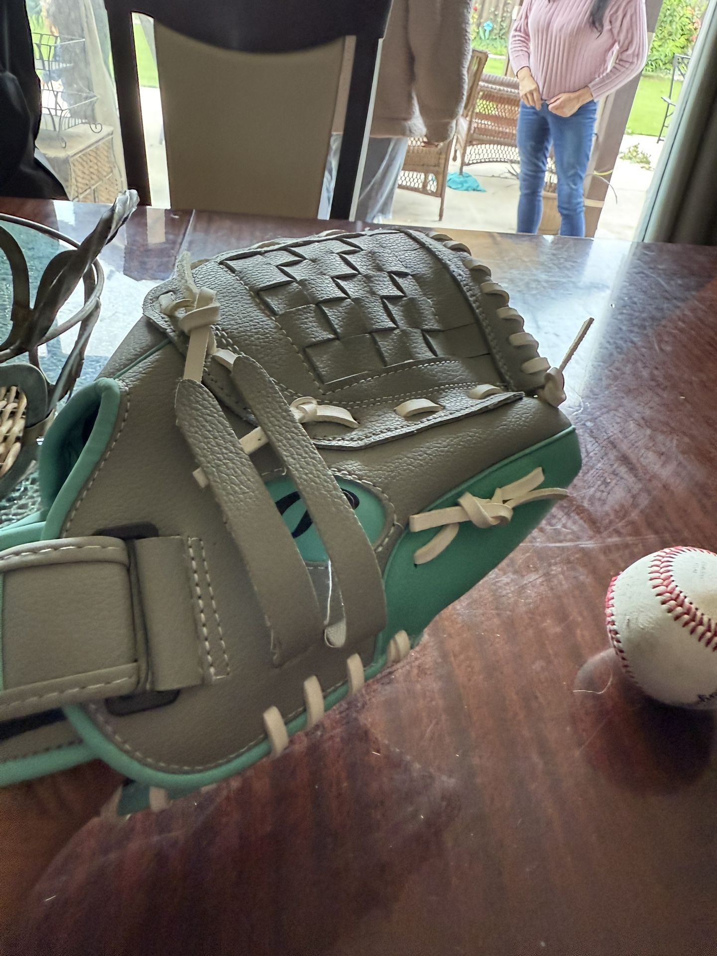 Baseball Gloves. 11-11 1/2”. Youth