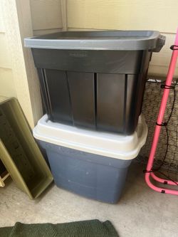 Great deal get all 2 storage totes w lids and 2 storage drawers like new