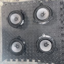 G35 OEM Bose Speakers 