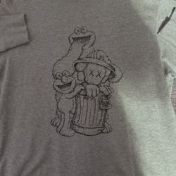 Uniqlo Kaws Sesame Stree Large Crew