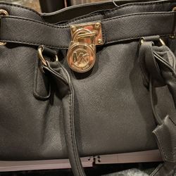 Black Purse With Gold Lock With Free Makeup Bag 