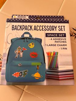 Backpack accessory set