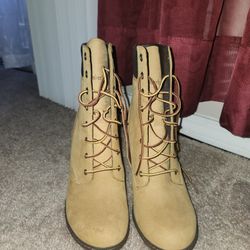 Timberland Size 8 Heel Boots 
