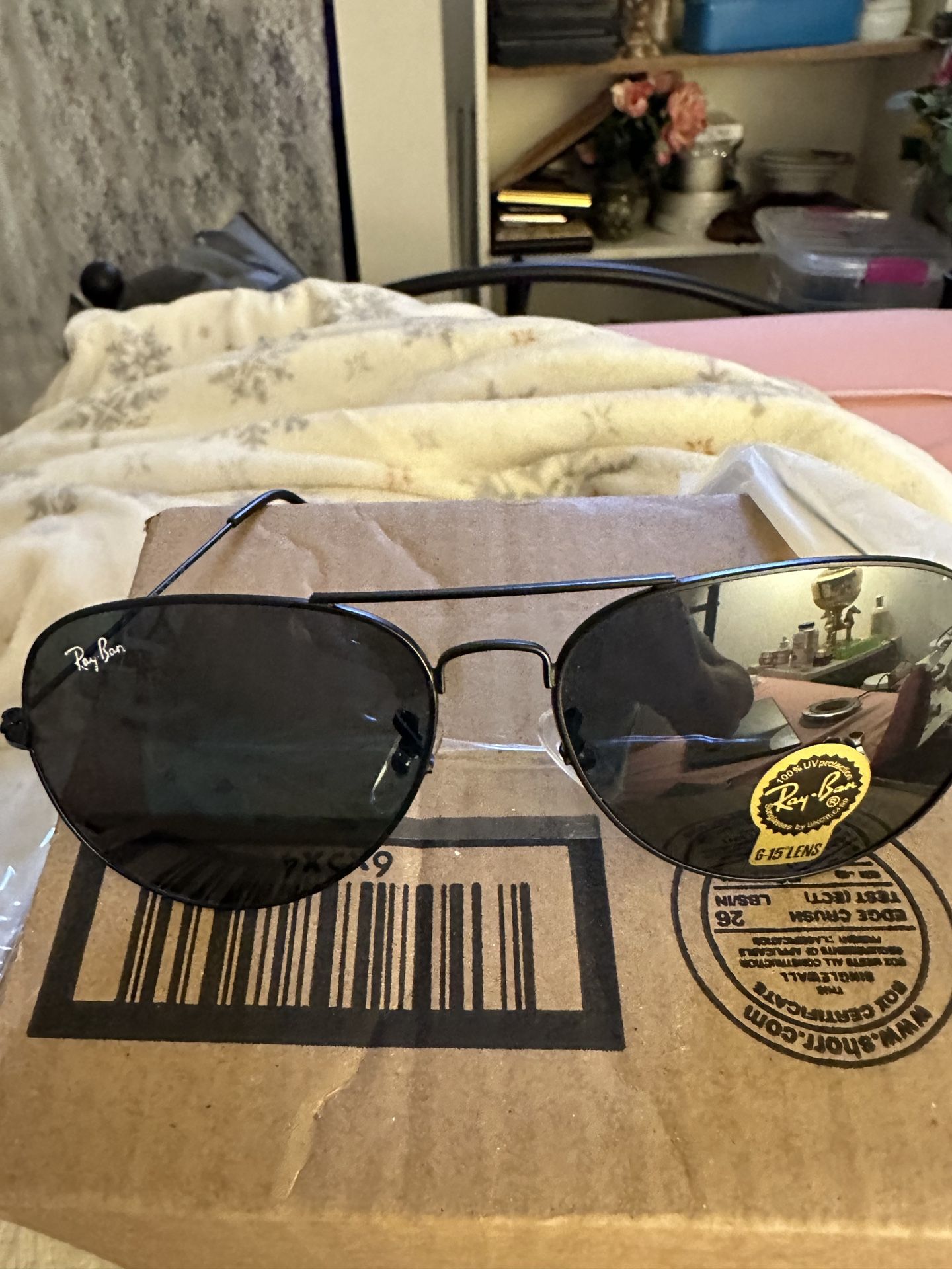 Ray Ban sunglasses. Never used. RAY BAN SUNGLASSES NEVER USED COMPLETE WITH CASE... | Depop main image 4