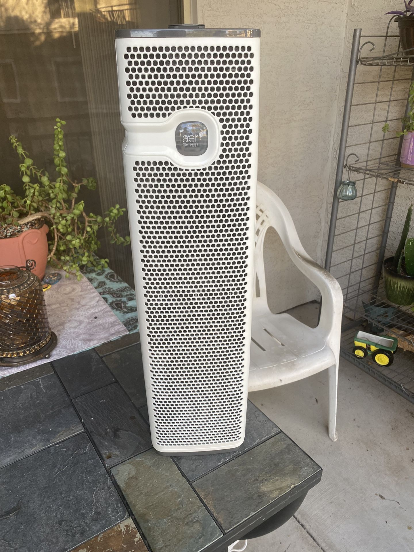 Holmes aer1 Tower Slim Hepa Air Filter (2 Filters Like New)