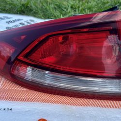 2017 UP 2022 HYUNDAI IONIQ TAILLIGHT 
