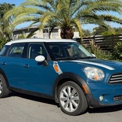 2011 MINI Cooper Countryman 