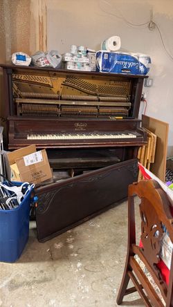 Piano from the 1800’s need lots of tlc tuned a few years ago sounds beautiful! Just needs to be refurbished on the outside