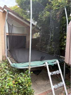 Trampoline 6’x12’
