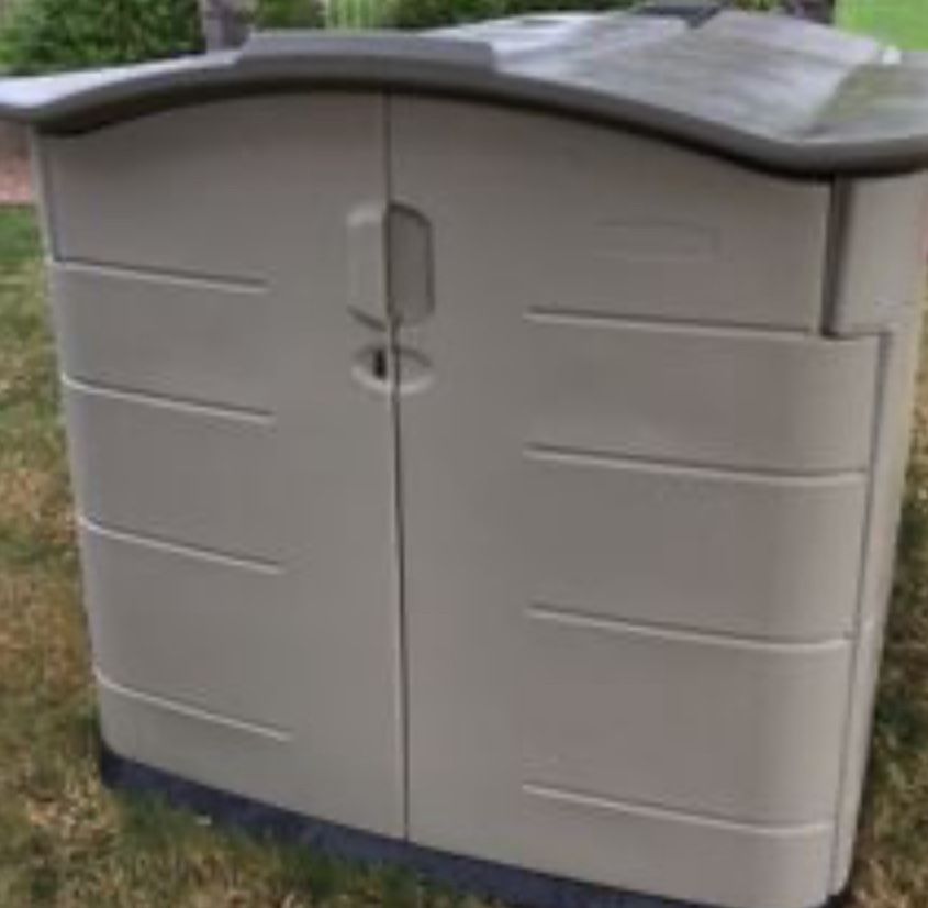 Please No Low Offers Sale Rubbermaid Slide-Lid Storage Shed 3752, Grey Roof, 92-cubic ft - Will Break Down Before You Pick Up
