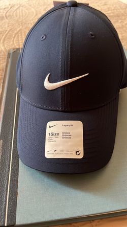 navy blue Nike Cap