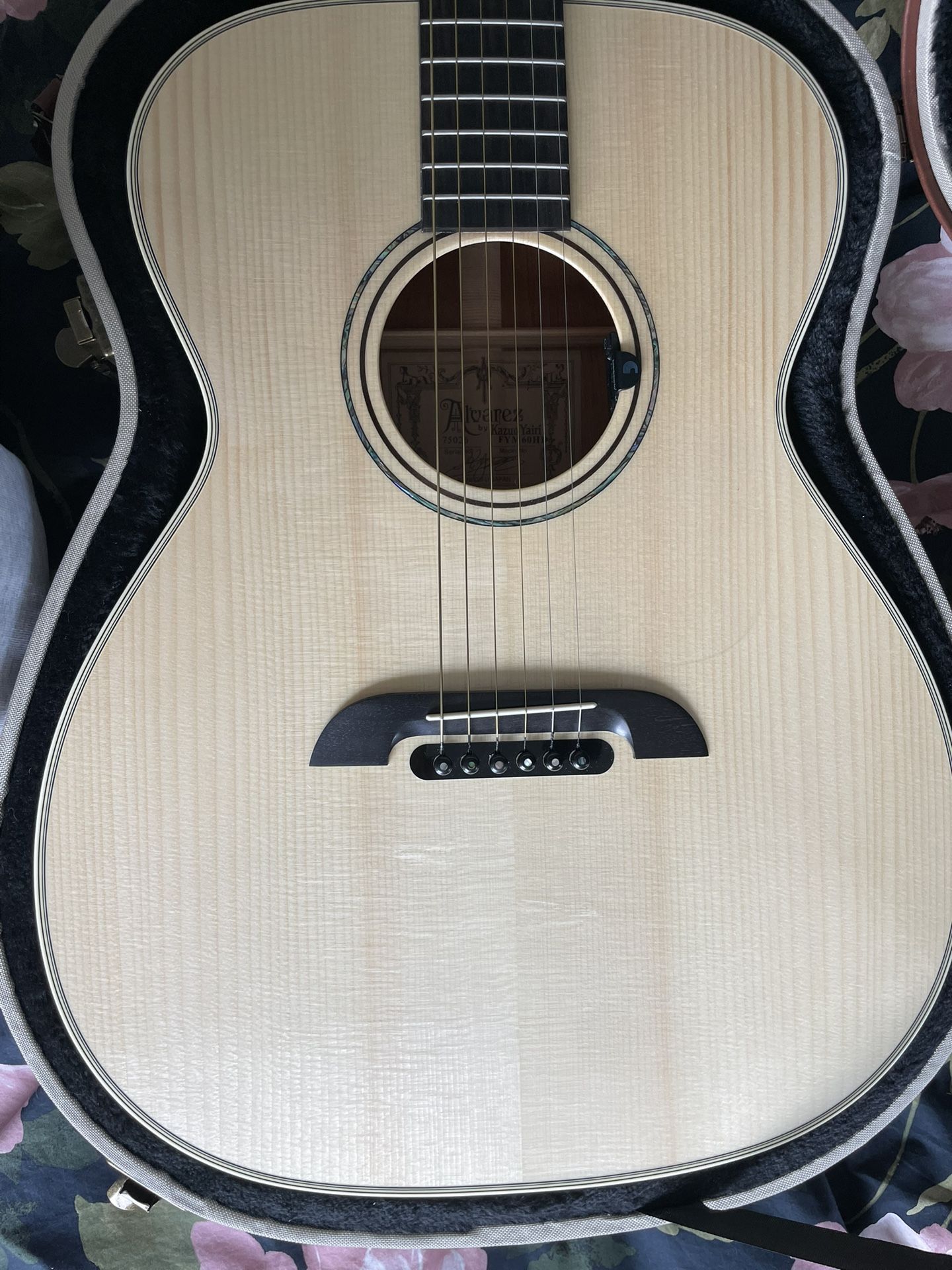 Alvarez Yairi FYM60HD Masterworks acoustic guitar