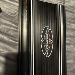 2200 W Amp