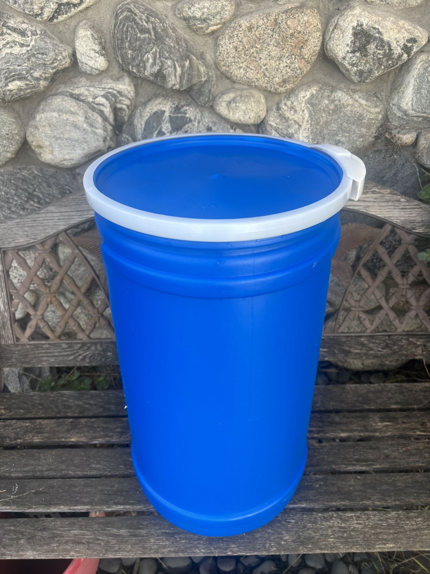 Container 