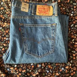 Brand New Levi’s 501 Size 42x32