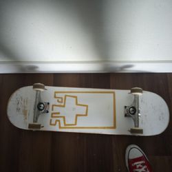 Gently used complete skateboard
