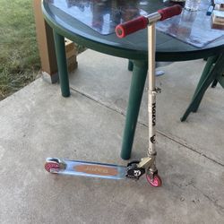 Razor scooter