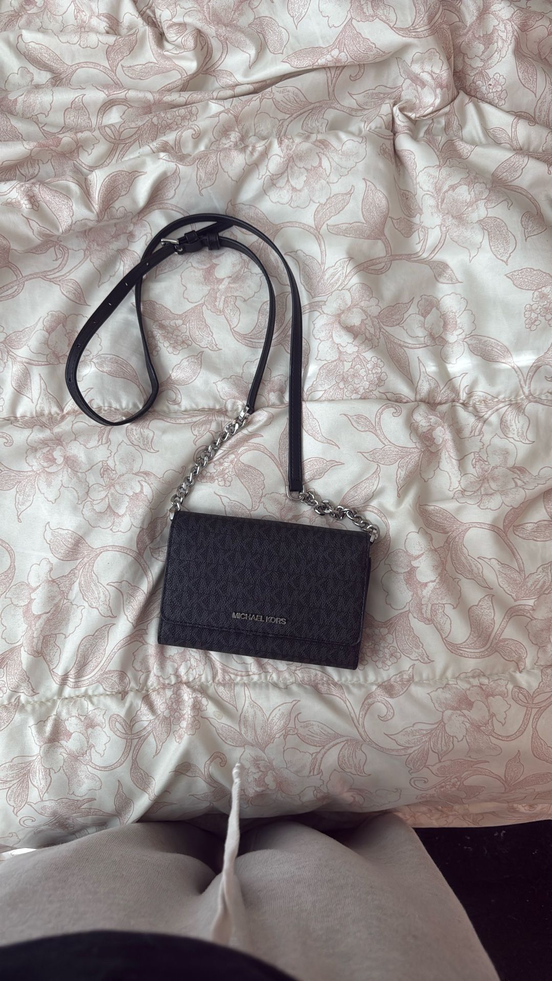michael kors purse/ wallet