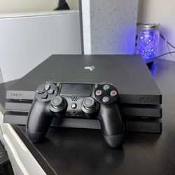 Sony PS4 Pro 1TB Console Bundle