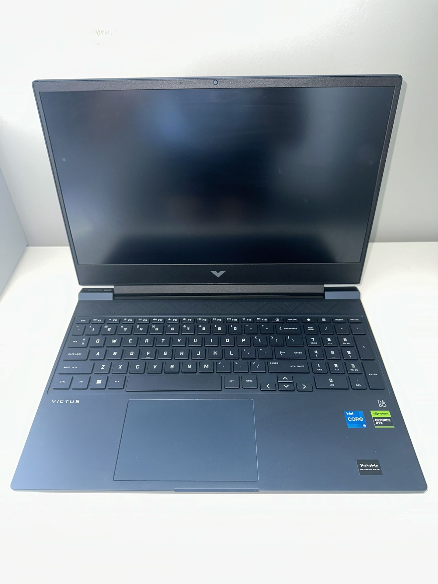 HP Victus 15.6” Gaming Laptop – i5-12450H, RTX 3050, 32GB RAM, 1TB SSD, 144Hz – Excellent Condition + Charger & Gaming Controller