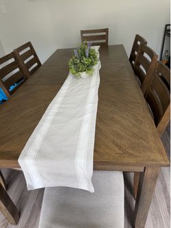 Dining room table
