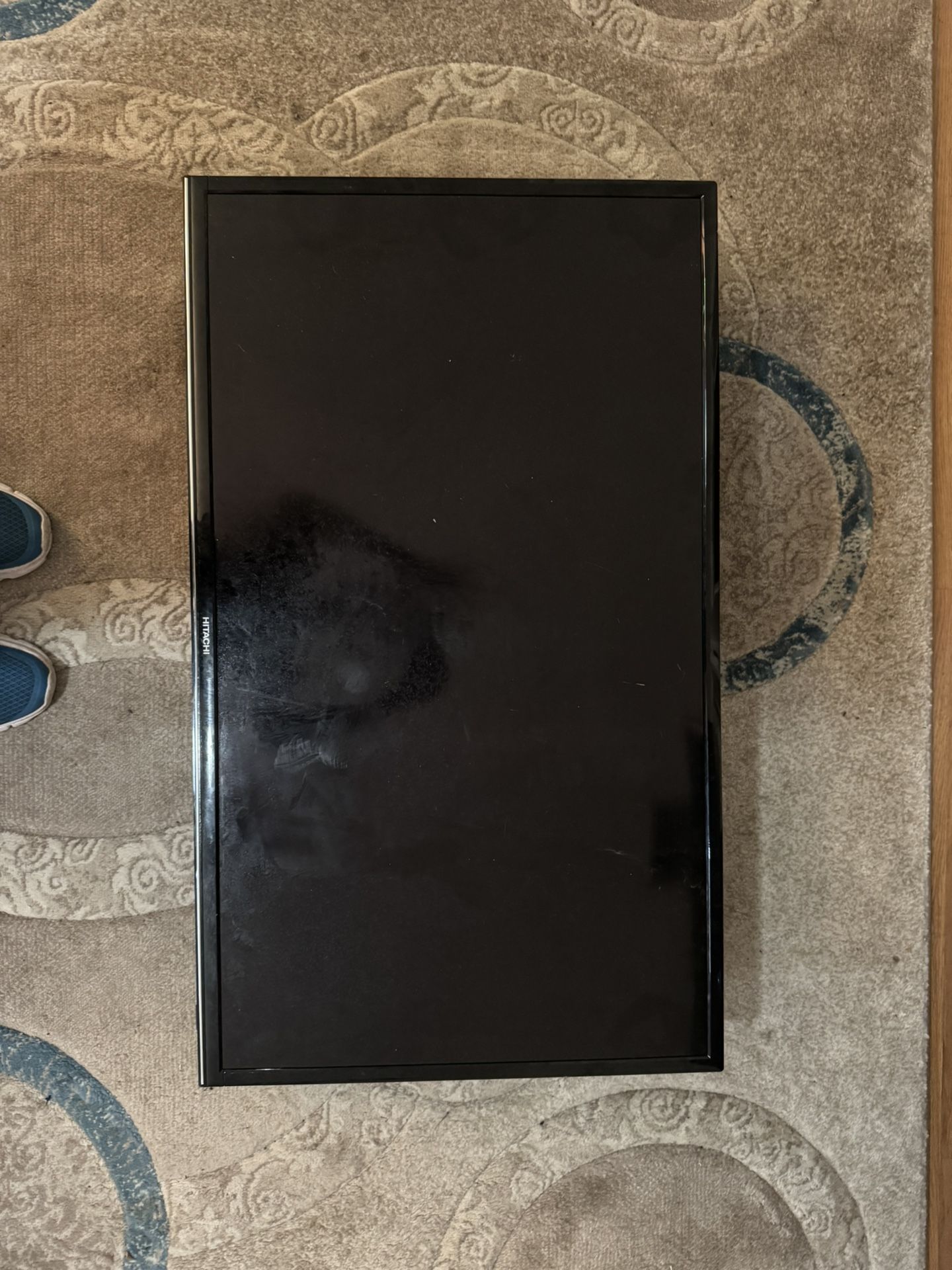 Hitachi 50inch Tv With Mount Installed On Back Already