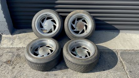 Eagle Alloy 15x9 aluminum rims and caps 5x5.5 lug Ford, Dodge, Jeep, international 