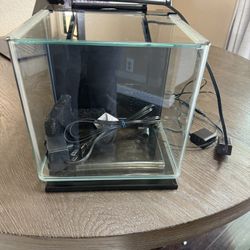 GloFish Glass Aquarium Kit 