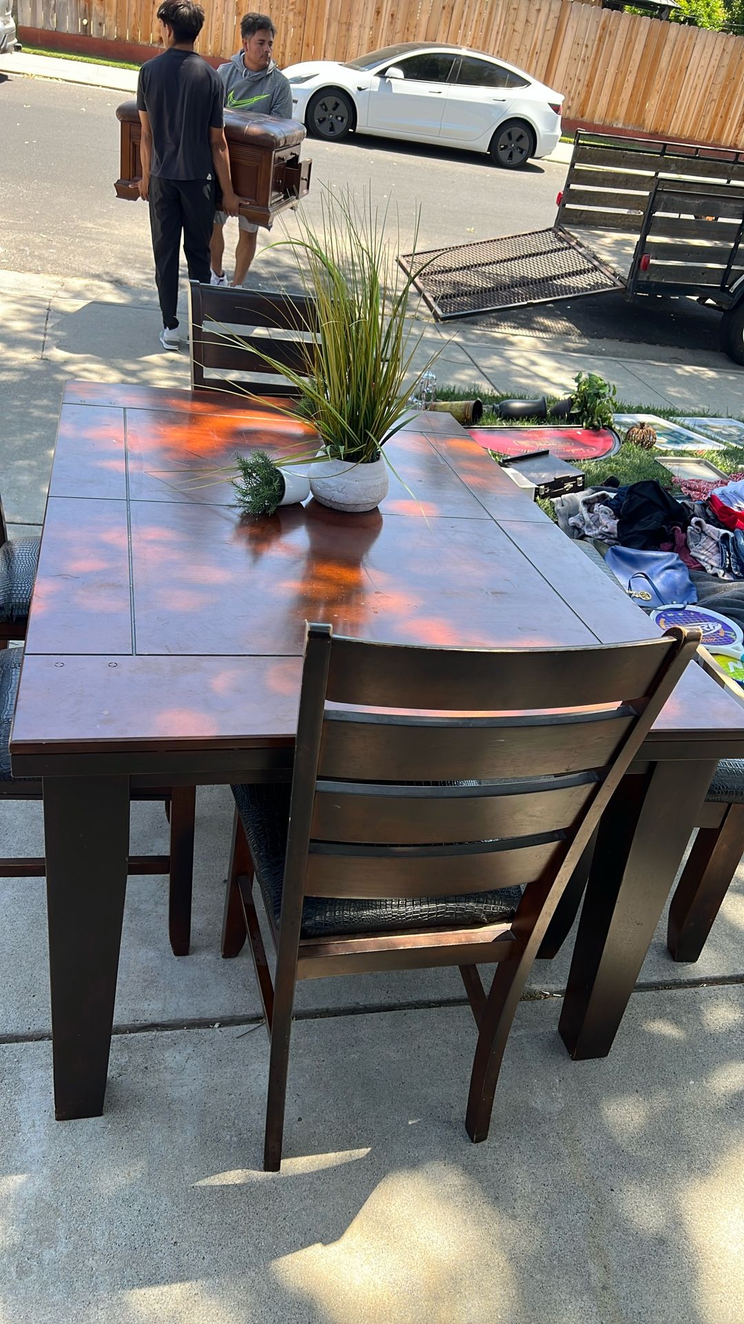 Dinning Table