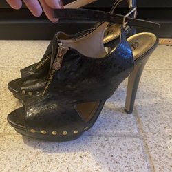 Dereon Womens Heels Size 9