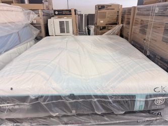 California king mattress Tempurpedic ProBreeze medium hybrid 2.0