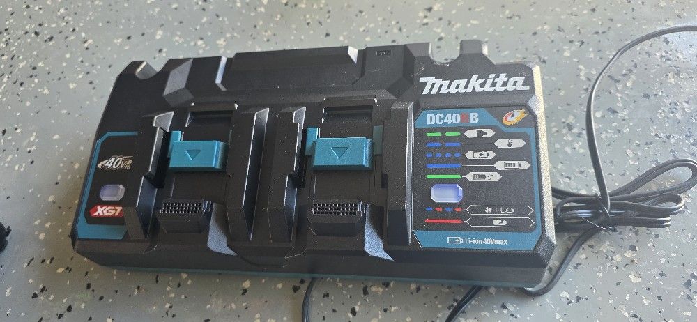 Makita
40V max XGT Dual Port Rapid Optimum Charger