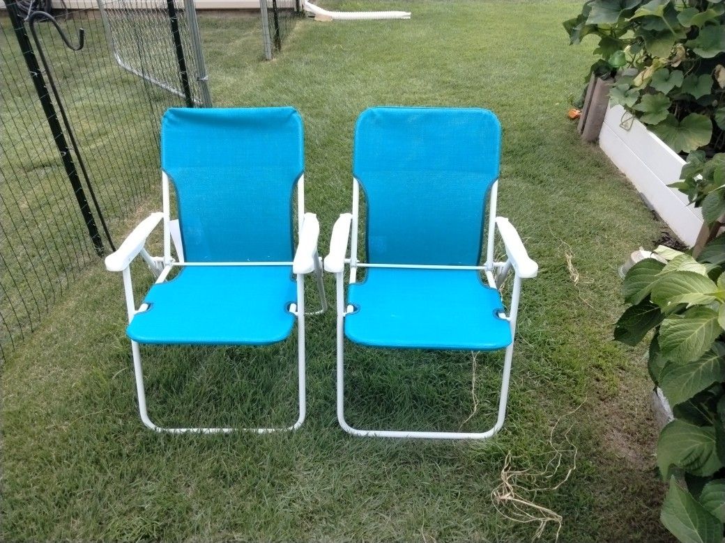 2 sling Chairs 