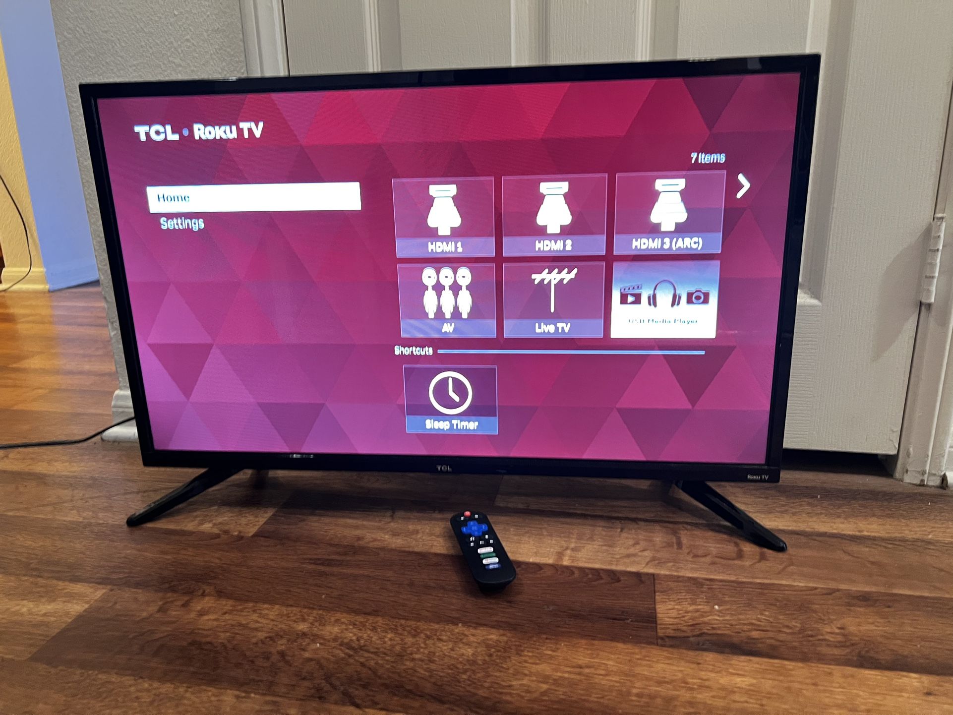 32 Inch TCL Roku Smart TV