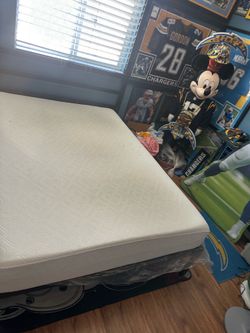 Full bed frame with mattress have cover can be washed pick up in Perris