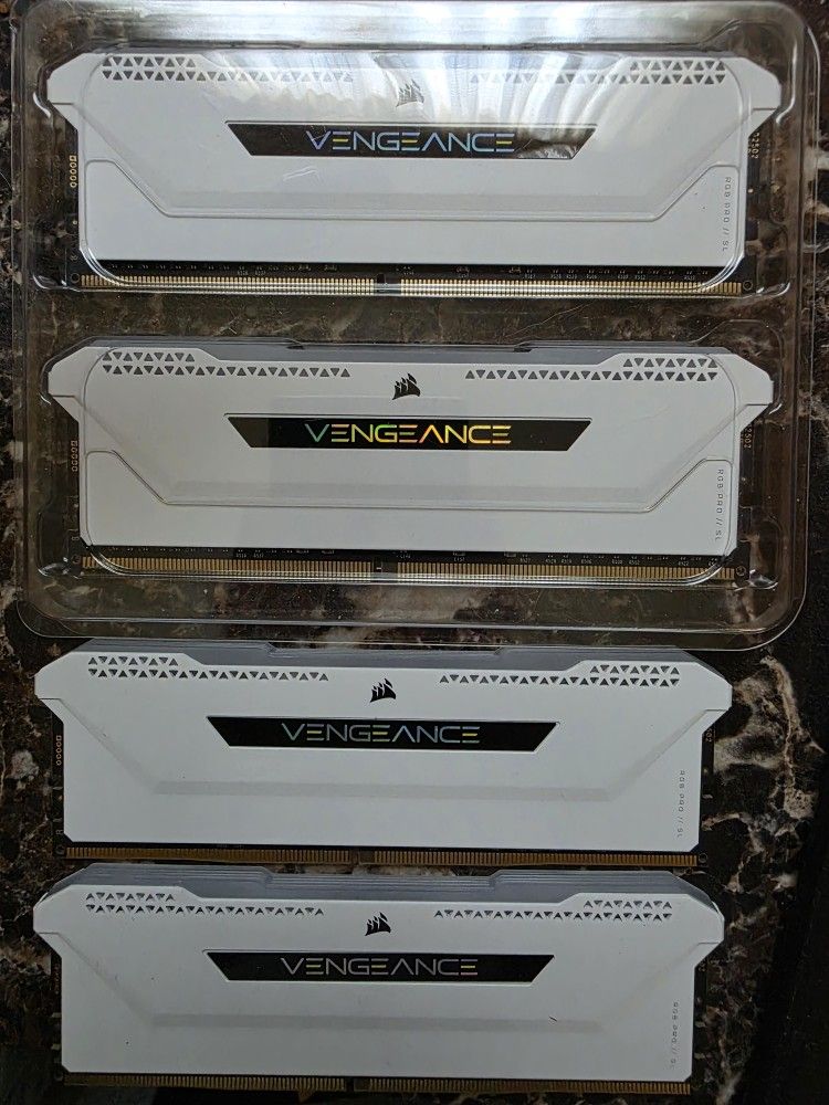 4x 16GB-DDR4-Cosair Vengance RAM 3600MHz