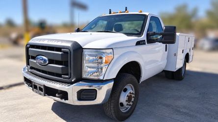 2016 Ford F350 Super Duty Regular Cab & Chassis