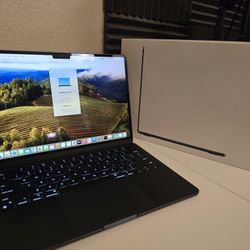 2024 Macbook Air M3 16GB Memory 100% Battery