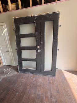 Entry Door Great Condition