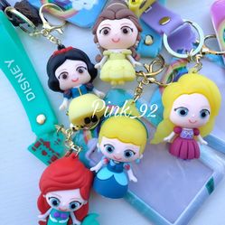 DISNEY PRINCESS 👑 KEYCHAIN with ID BADGE PASS CARD HOLDER