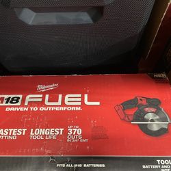 Milwaukee M18 Metal Cutting Saw 