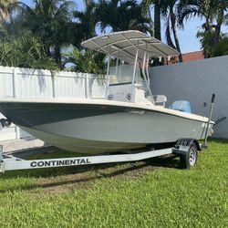 Boat Triton Open Fisher 20ft